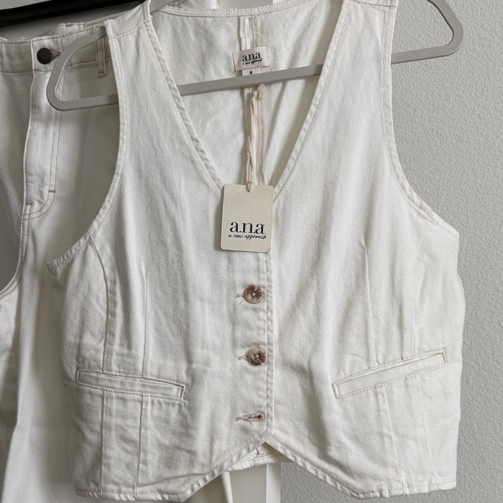 a.n.a Cream Ankle Pants and Vest Set - Picture 2 of 12